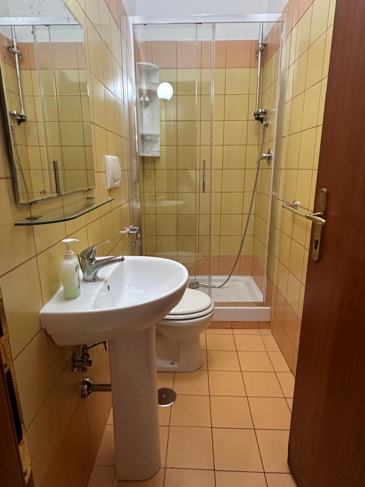 Near Termini Station Hotel Roma Ngoại thất bức ảnh