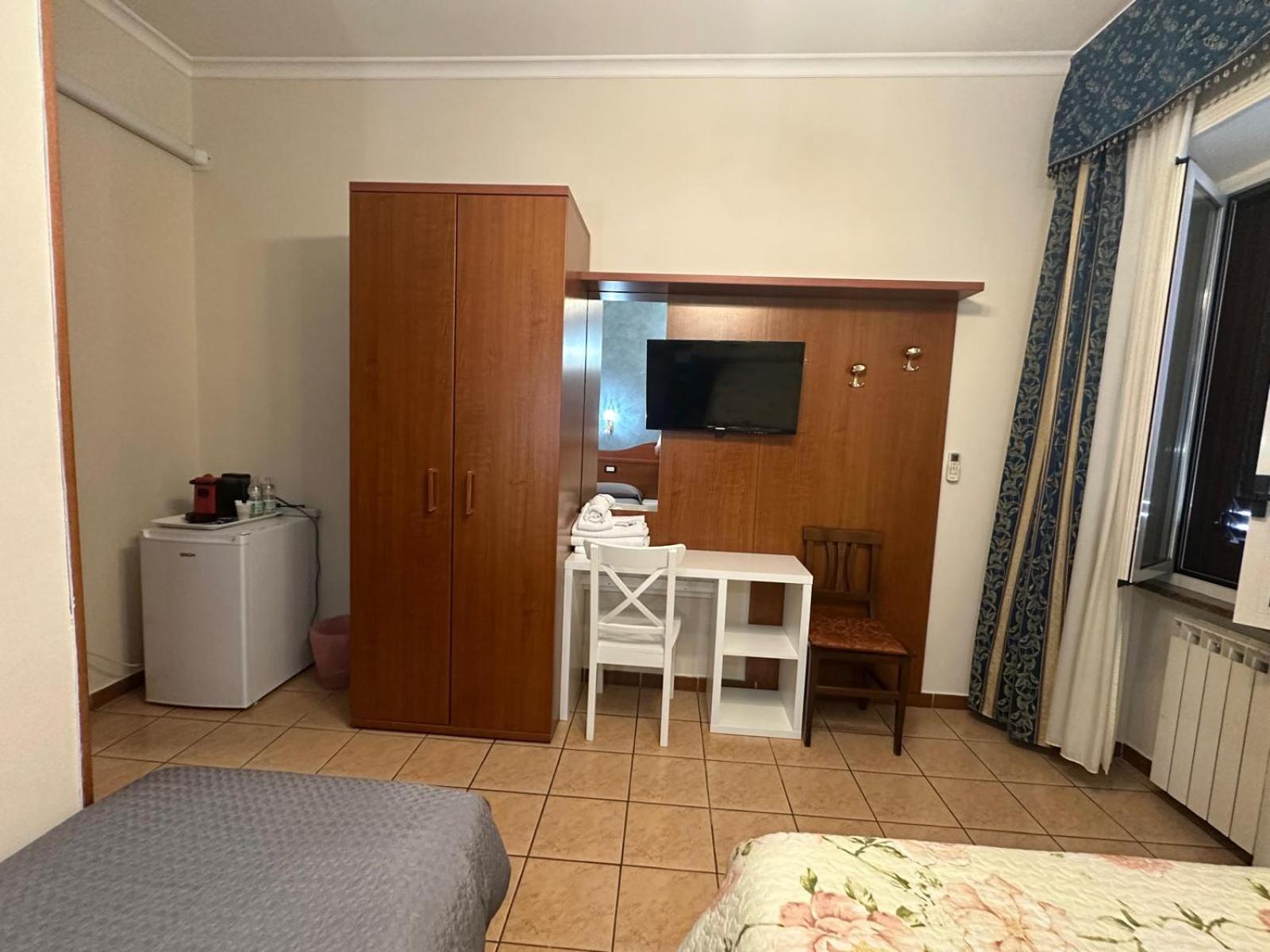 Near Termini Station Hotel Roma Ngoại thất bức ảnh
