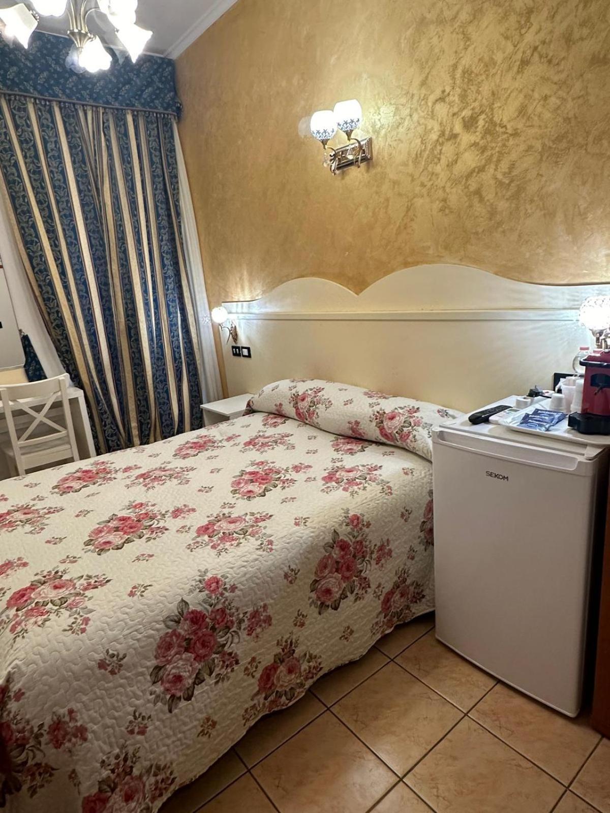 Near Termini Station Hotel Roma Ngoại thất bức ảnh