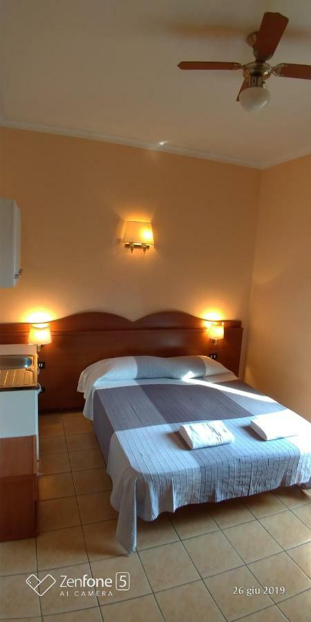 Near Termini Station Hotel Roma Ngoại thất bức ảnh