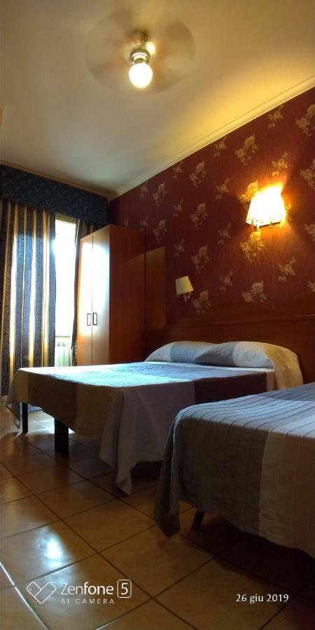 Termini Station Rooms Holidays Roma Ngoại thất bức ảnh